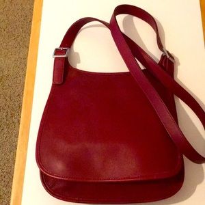 RED LEATHER VINTAGE COACH HANDBAG